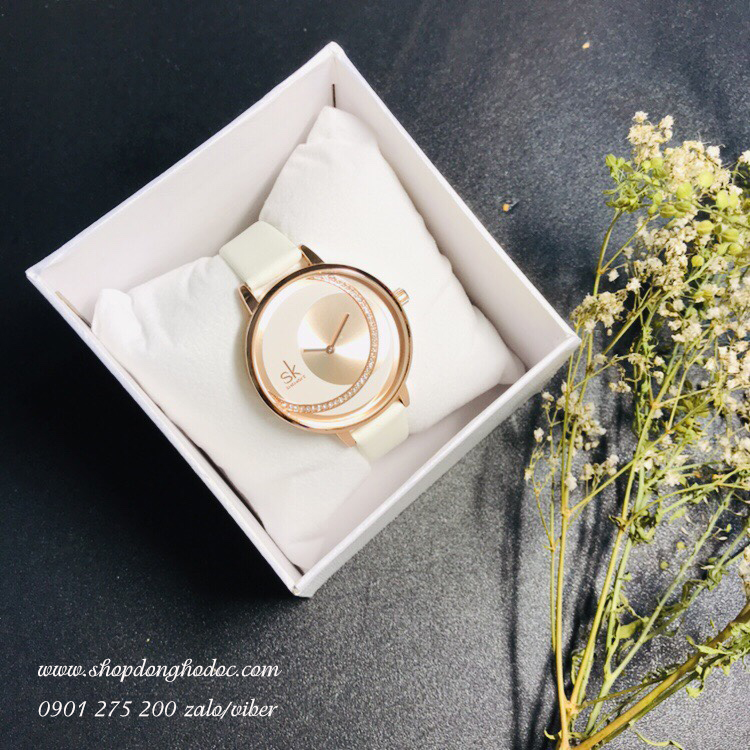 Đồng hồ nữ dây da mặt tròn chiếc nhẫn màu trắng sang chảnh Shengke SK ĐHĐ11401