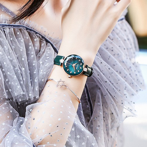 Đồng hồ nữ dây da mặt tròn xanh lục sành điệu Guou ĐHĐ7703