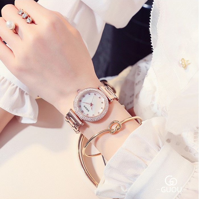Đồng hồ nữ dây kim loại vàng mặt tròn đính đá trắng sang chảnh Guou ĐHĐ13101
