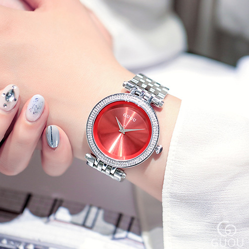 Đồng hồ nữ dây kim loại bạc đính đá mặt tròn size to màu đỏ sang chảnh Guou ĐHĐ4301